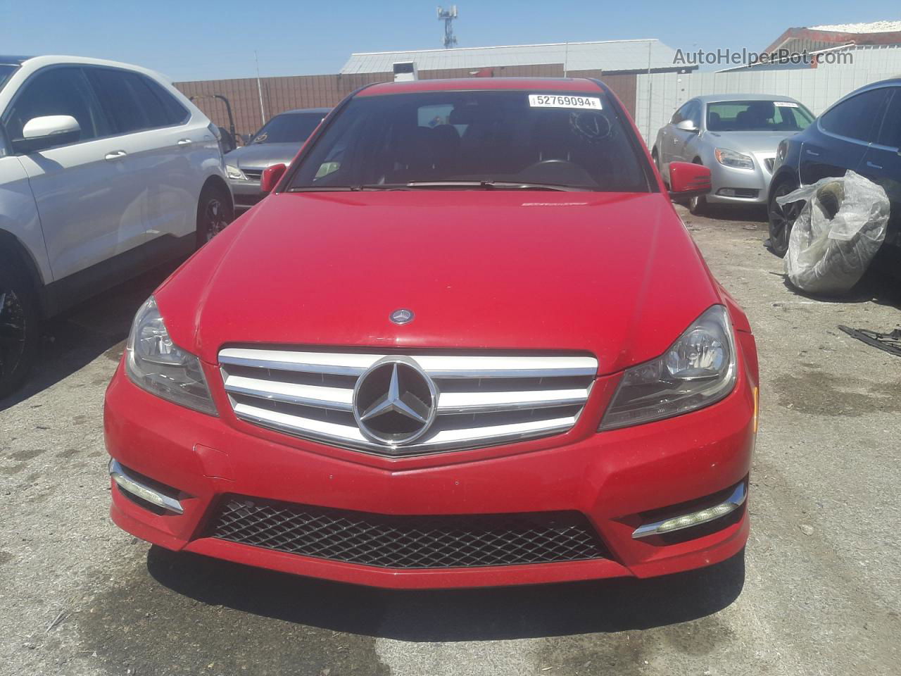 2012 Mercedes-benz C 250 Red vin: WDDGF4HB6CR211848