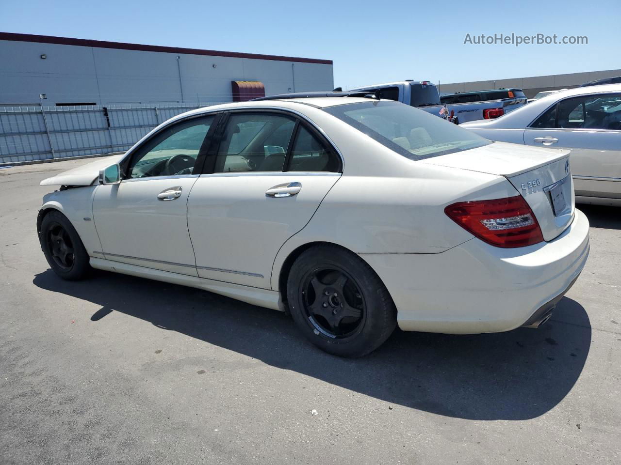 2012 Mercedes-benz C 250 White vin: WDDGF4HB7CA609990