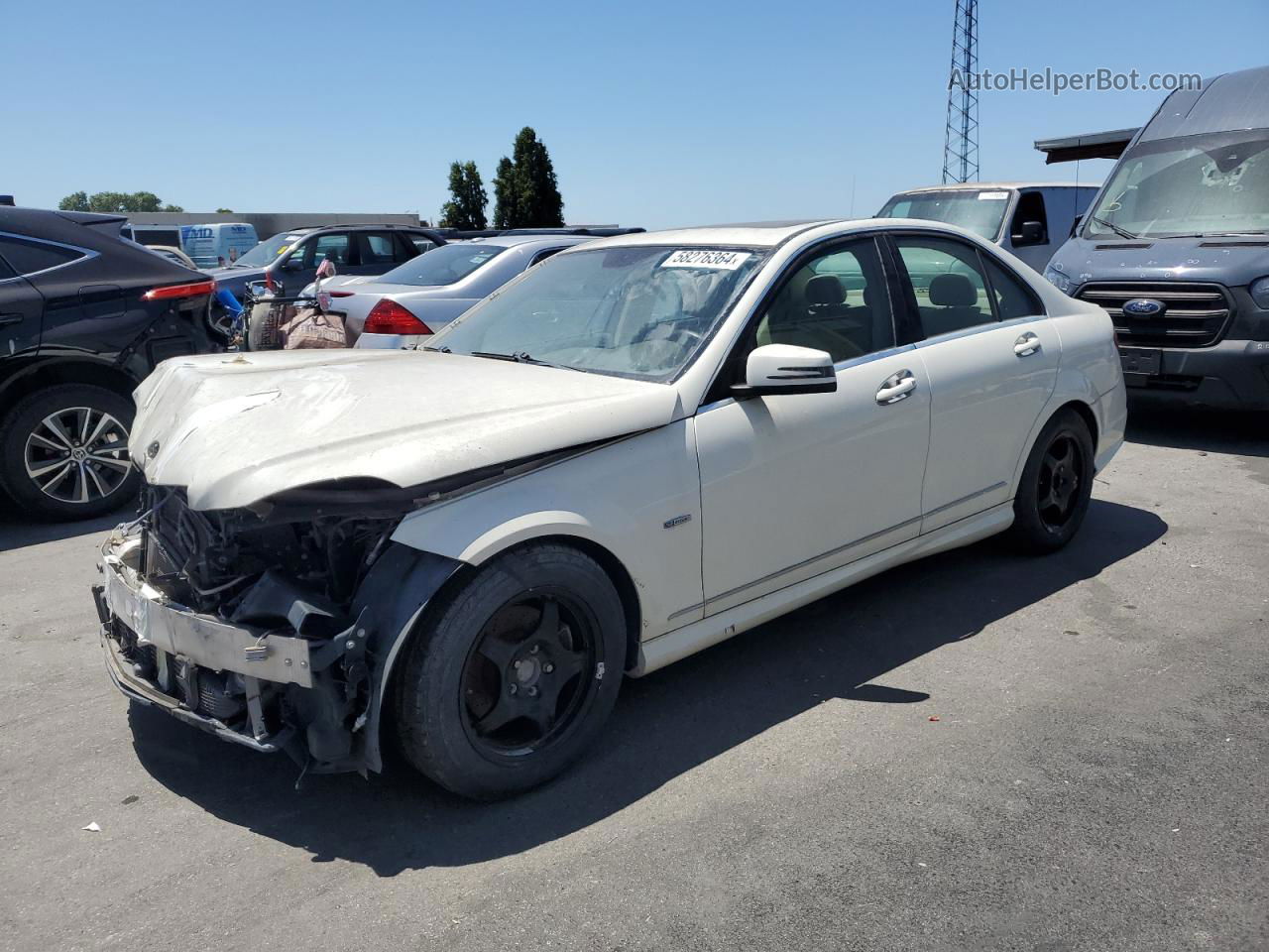 2012 Mercedes-benz C 250 Белый vin: WDDGF4HB7CA609990