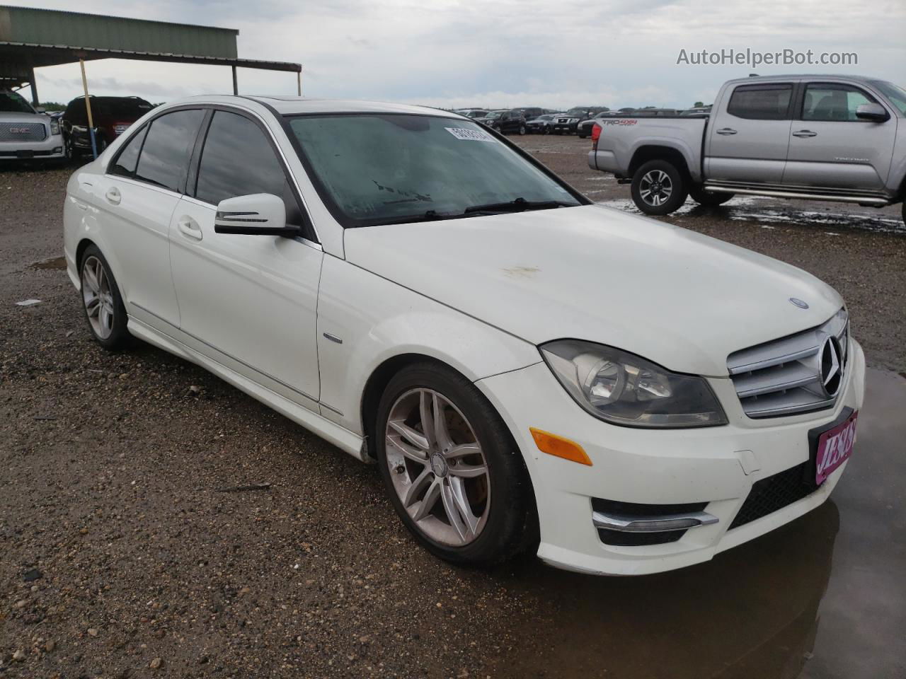 2012 Mercedes-benz C 250 White vin: WDDGF4HB7CA616292