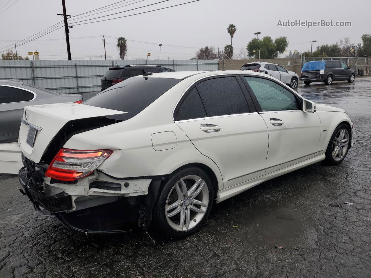 2012 Mercedes-benz C 250 White vin: WDDGF4HB7CA619578