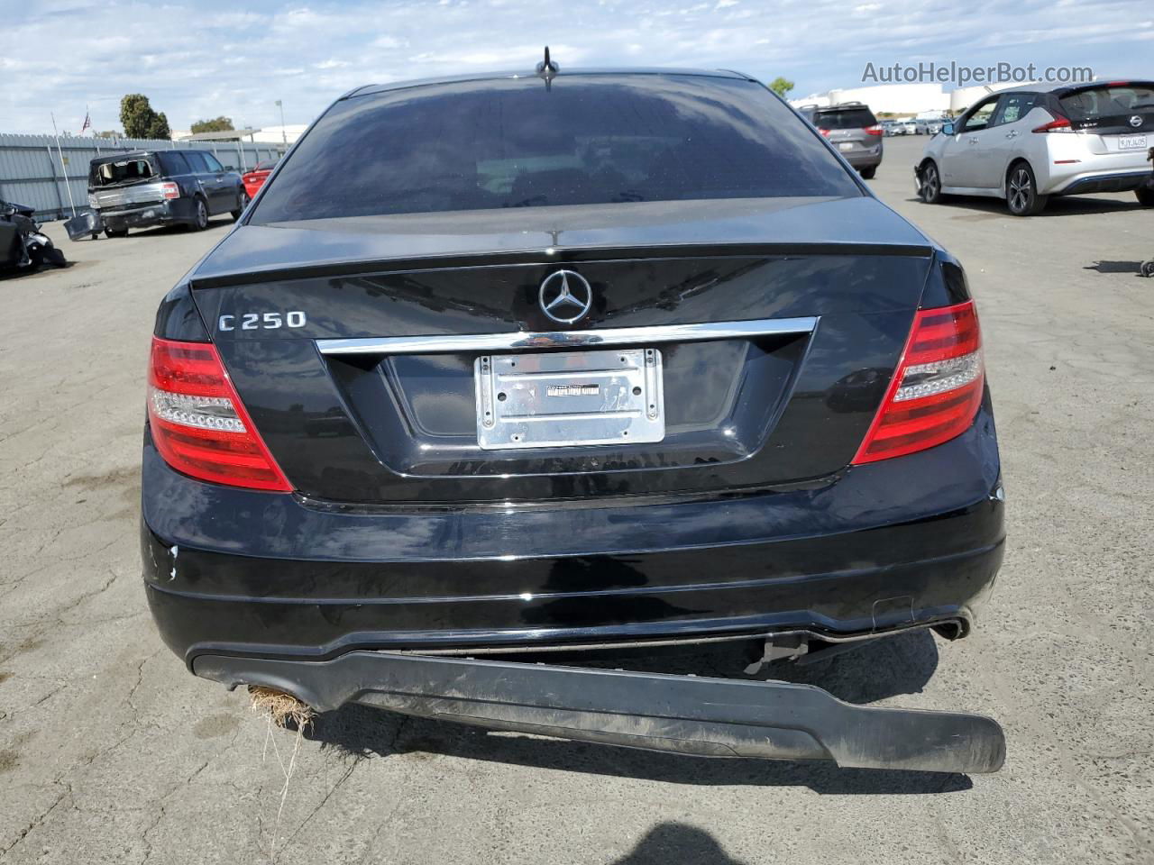 2012 Mercedes-benz C 250 Черный vin: WDDGF4HB8CA610257