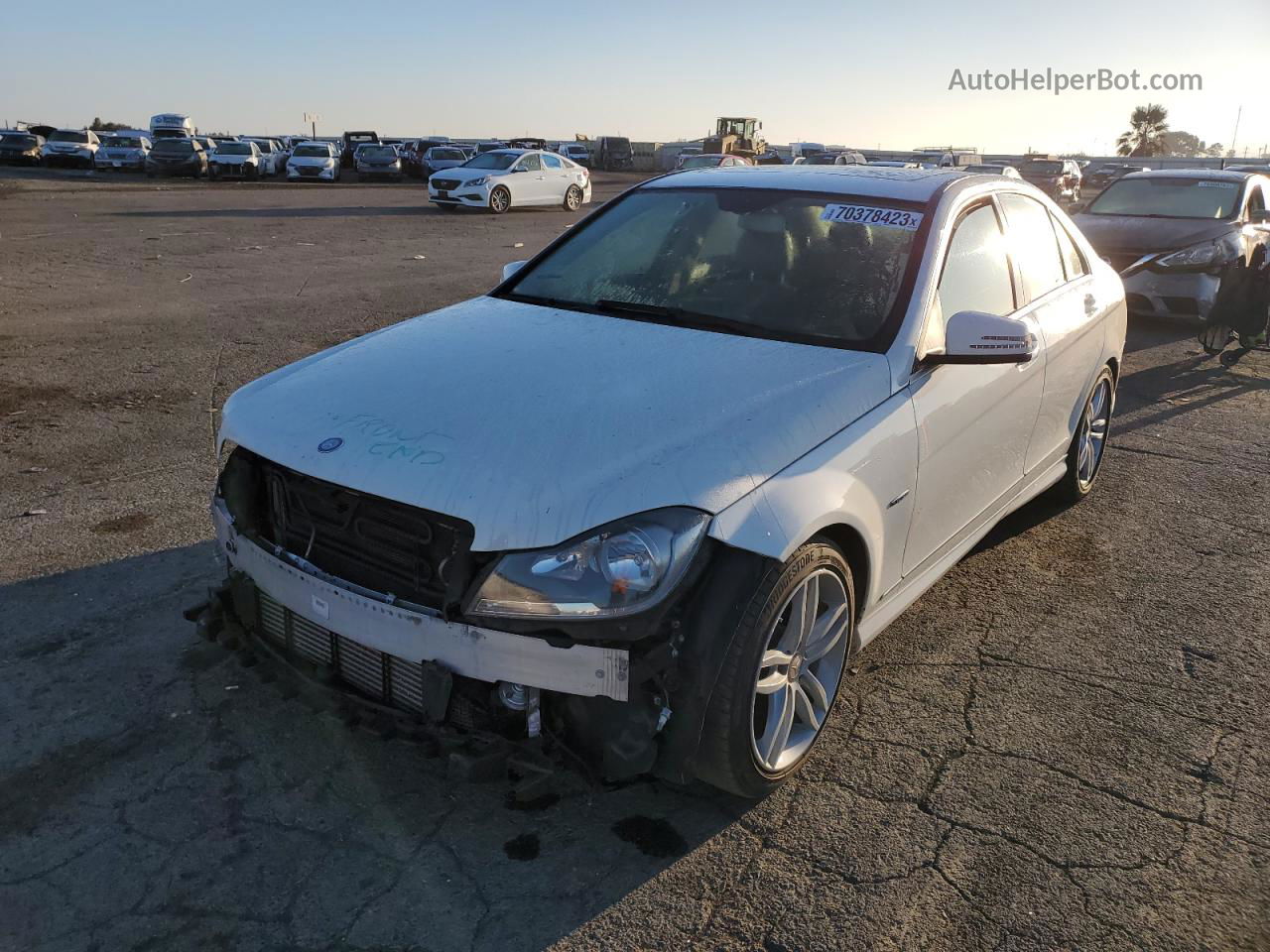 2012 Mercedes-benz C 250 White vin: WDDGF4HB8CA642593