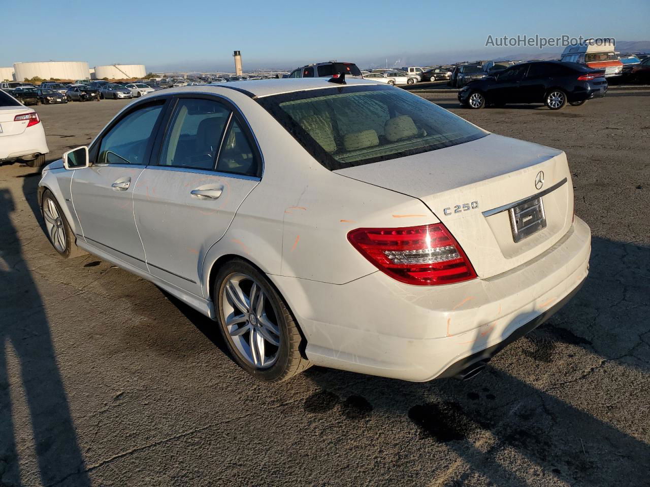 2012 Mercedes-benz C 250 White vin: WDDGF4HB8CA642593