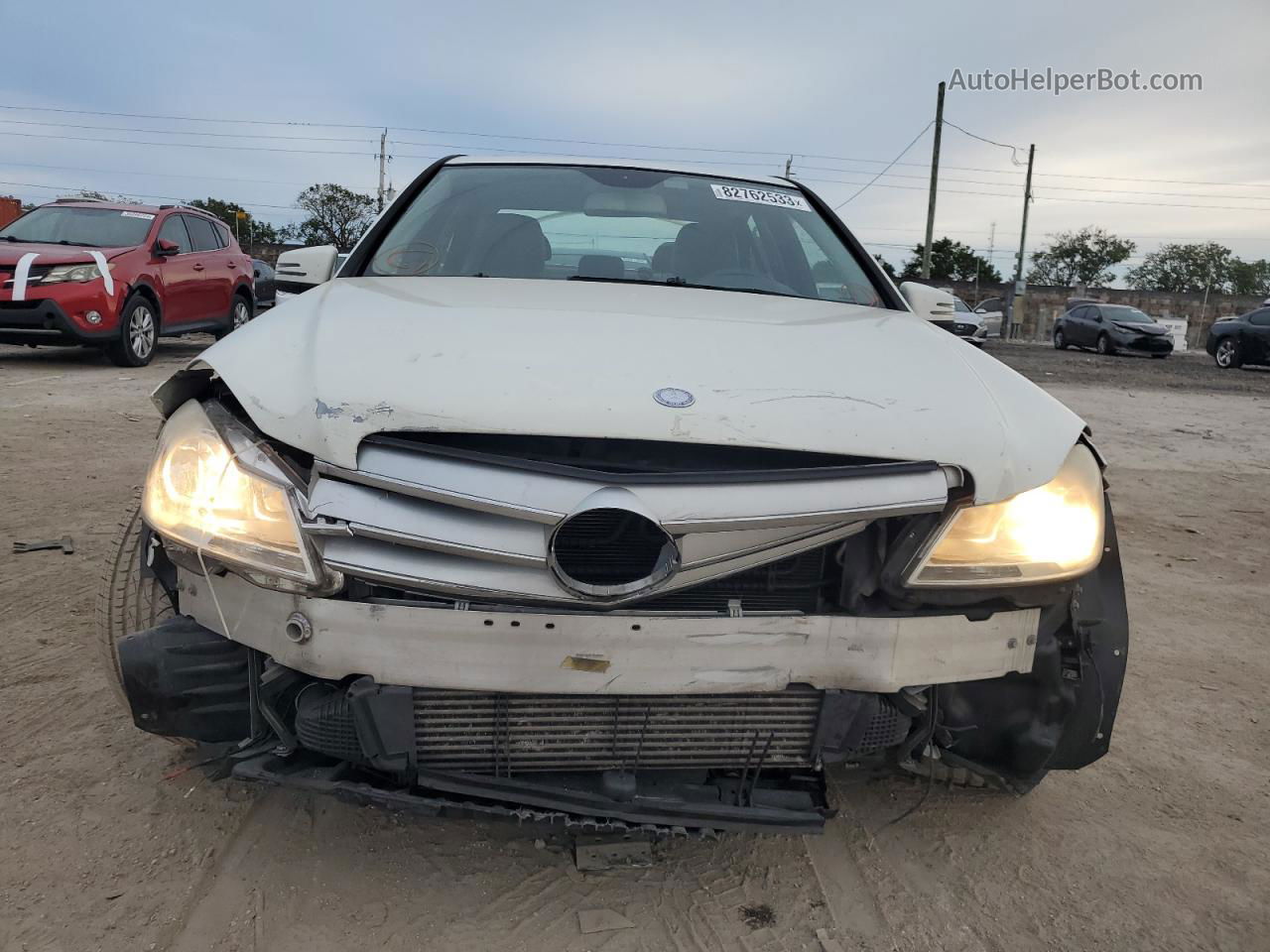 2012 Mercedes-benz C 250 White vin: WDDGF4HB8CR199654