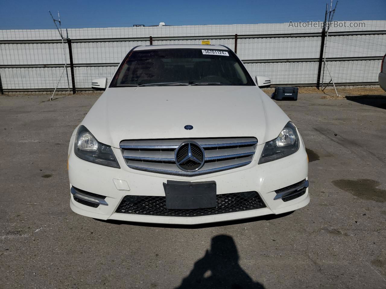 2012 Mercedes-benz C 250 White vin: WDDGF4HB8CR214749