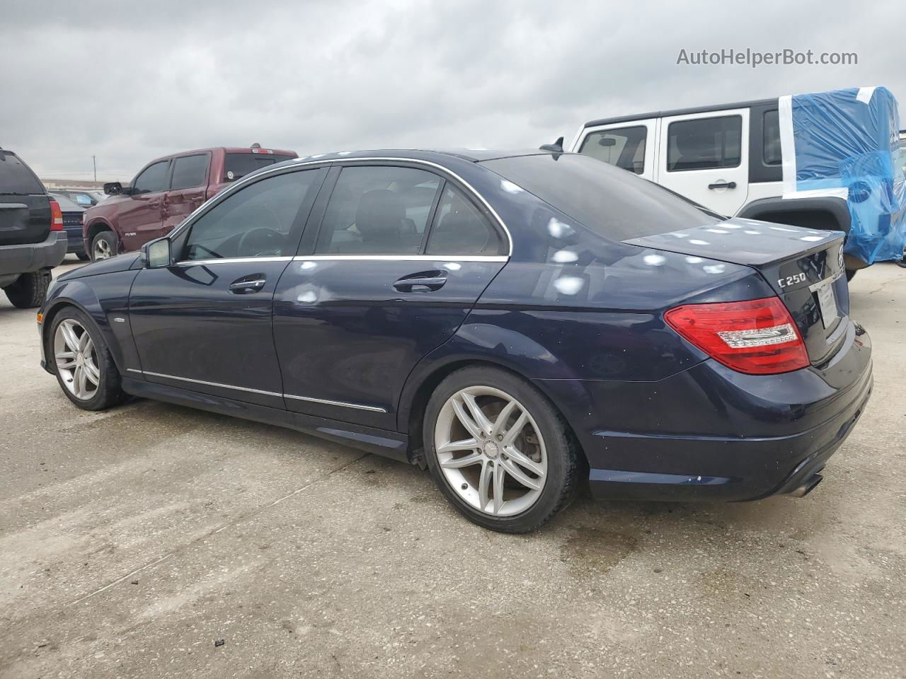 2012 Mercedes-benz C 250 Blue vin: WDDGF4HB9CA599141