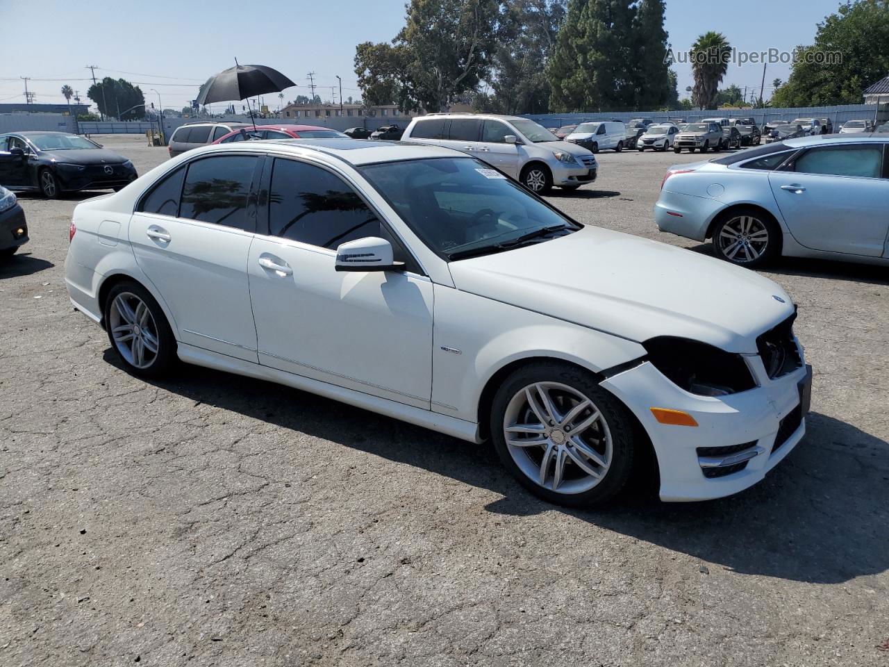 2012 Mercedes-benz C 250 White vin: WDDGF4HB9CR232581