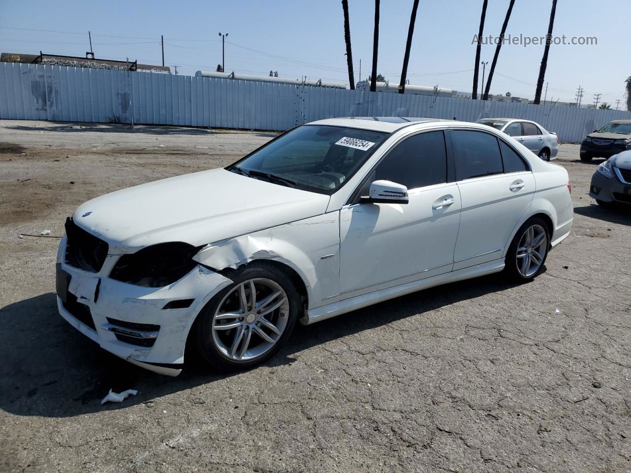 2012 Mercedes-benz C 250 White vin: WDDGF4HB9CR232581