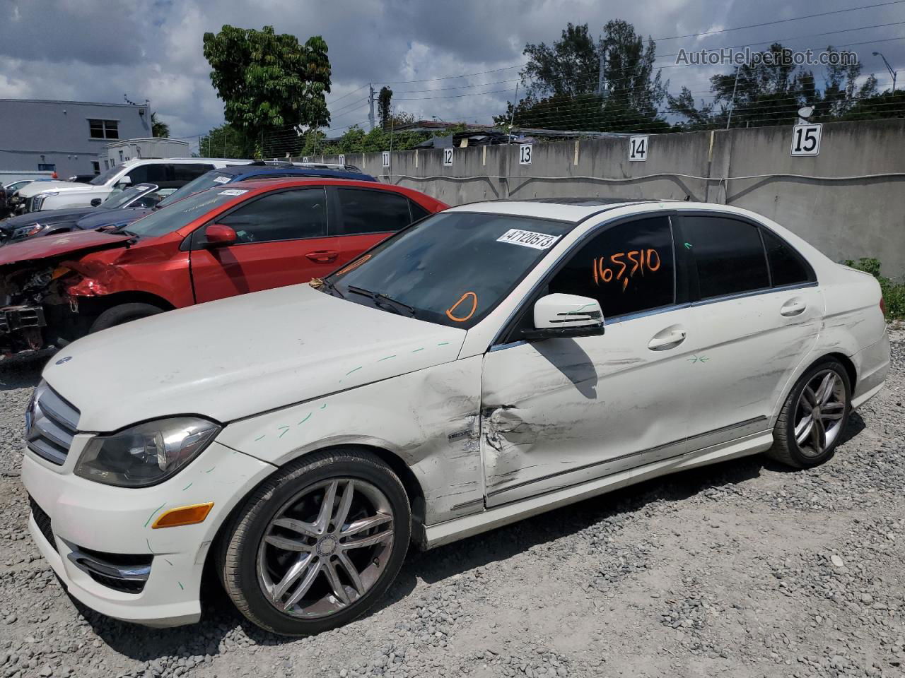 2012 Mercedes-benz C 250 White vin: WDDGF4HB9CR239269