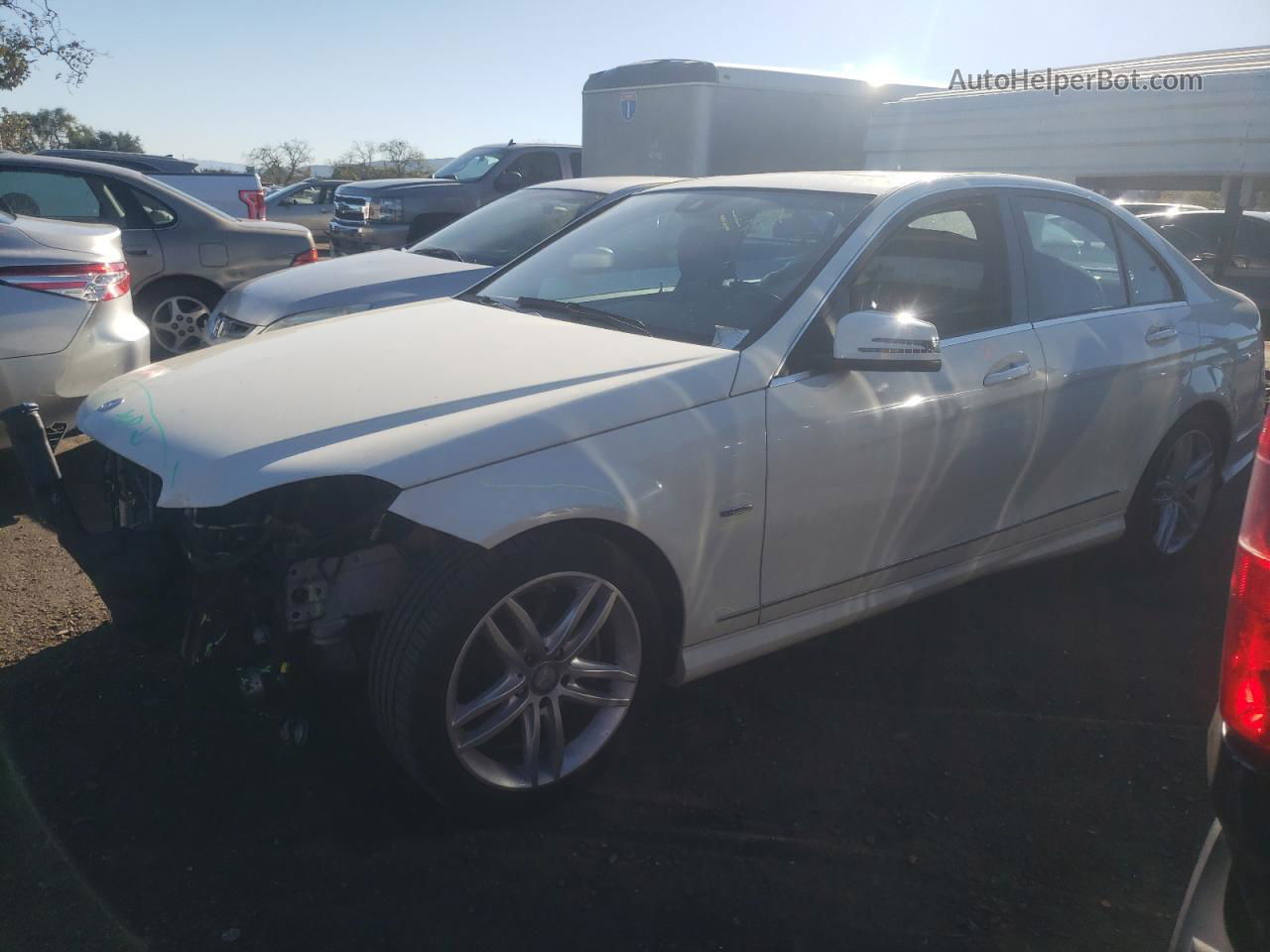 2012 Mercedes-benz C 250 White vin: WDDGF4HBXCA638285