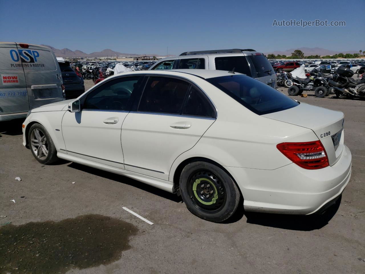 2012 Mercedes-benz C 250 White vin: WDDGF4HBXCA643583