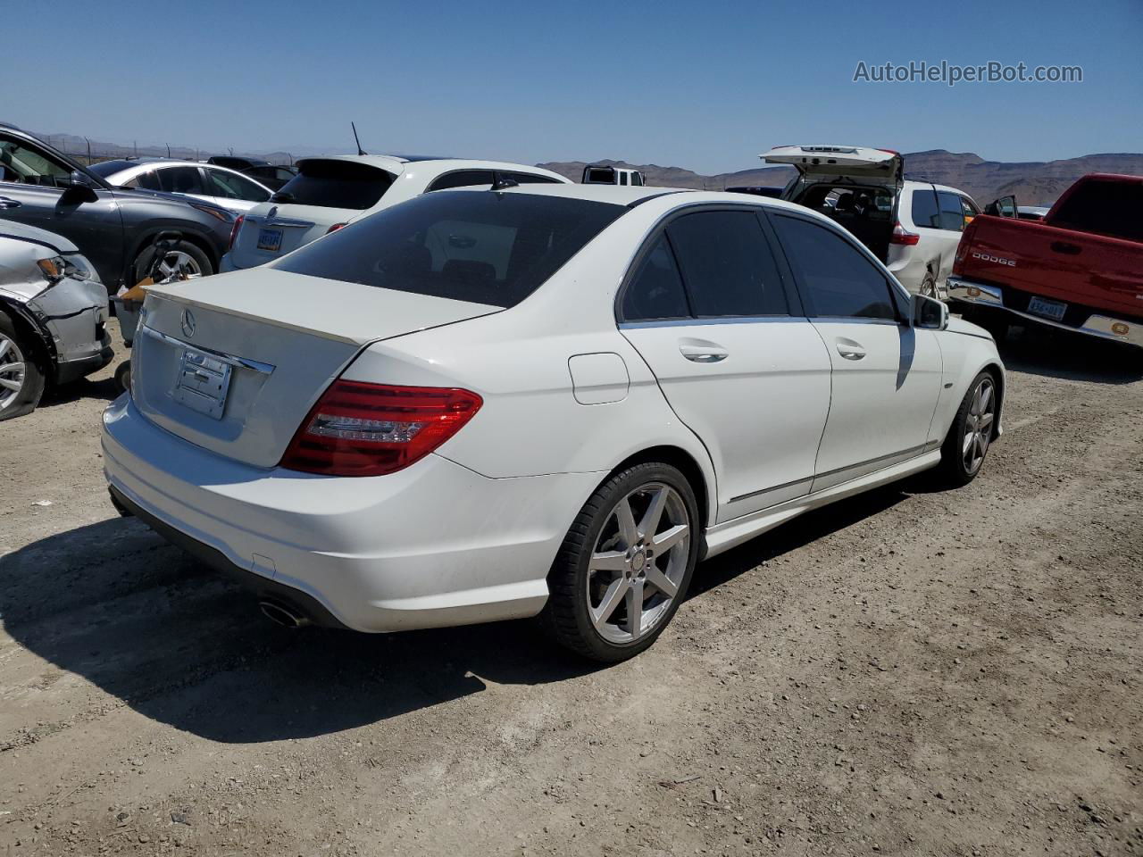 2012 Mercedes-benz C 350 White vin: WDDGF5HB1CR196181