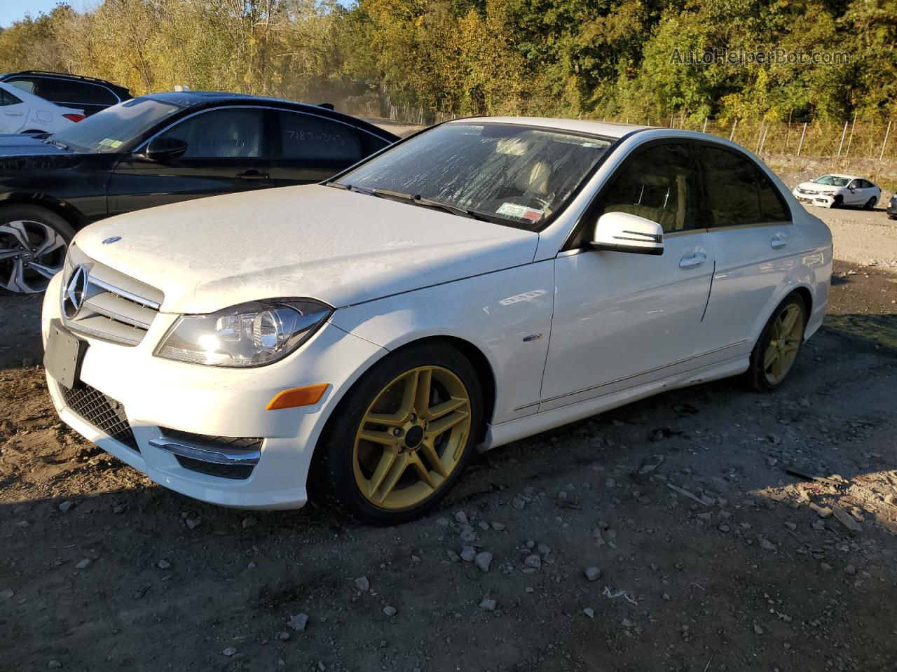 2012 Mercedes-benz C 350 White vin: WDDGF5HB9CR196798