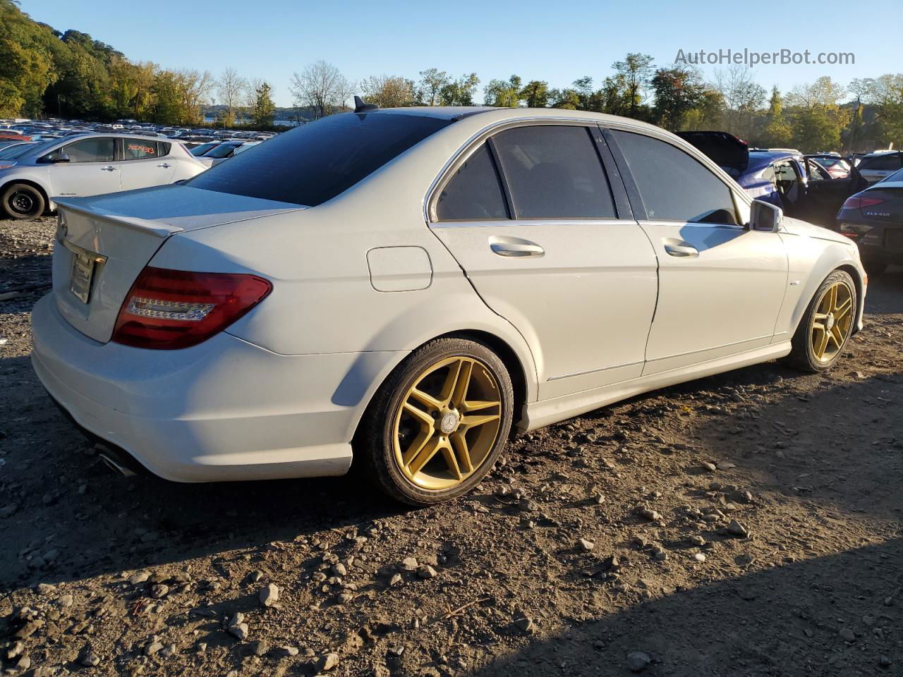 2012 Mercedes-benz C 350 White vin: WDDGF5HB9CR196798