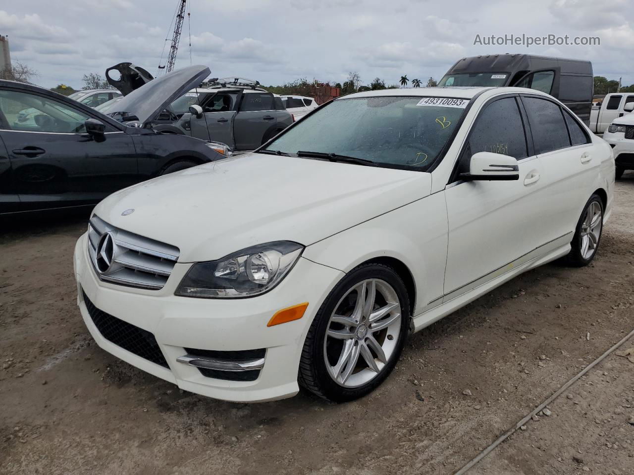 2012 Mercedes-benz C 300 4matic White vin: WDDGF8BB0CR213305