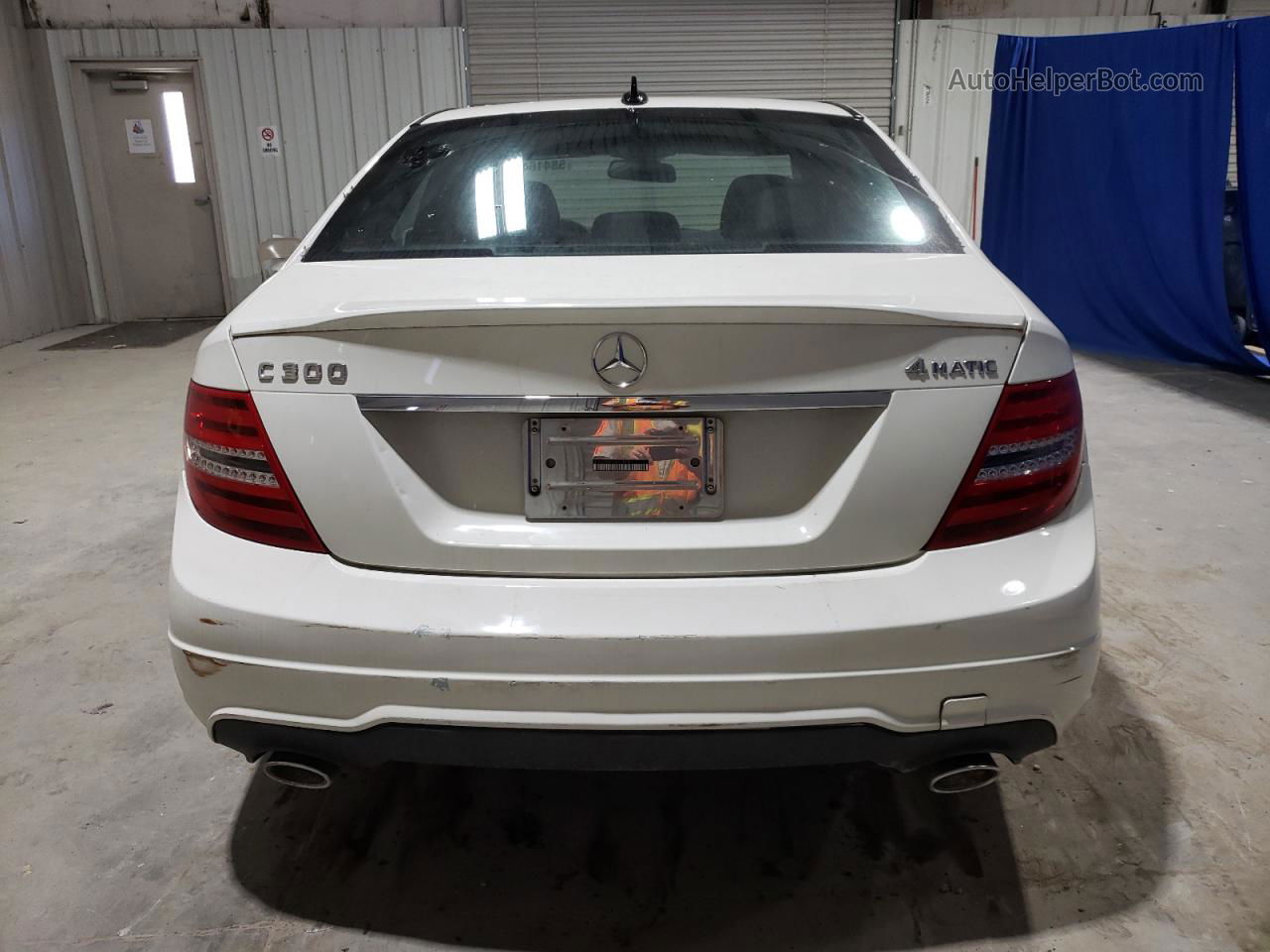 2012 Mercedes-benz C 300 4matic White vin: WDDGF8BB1CR211000