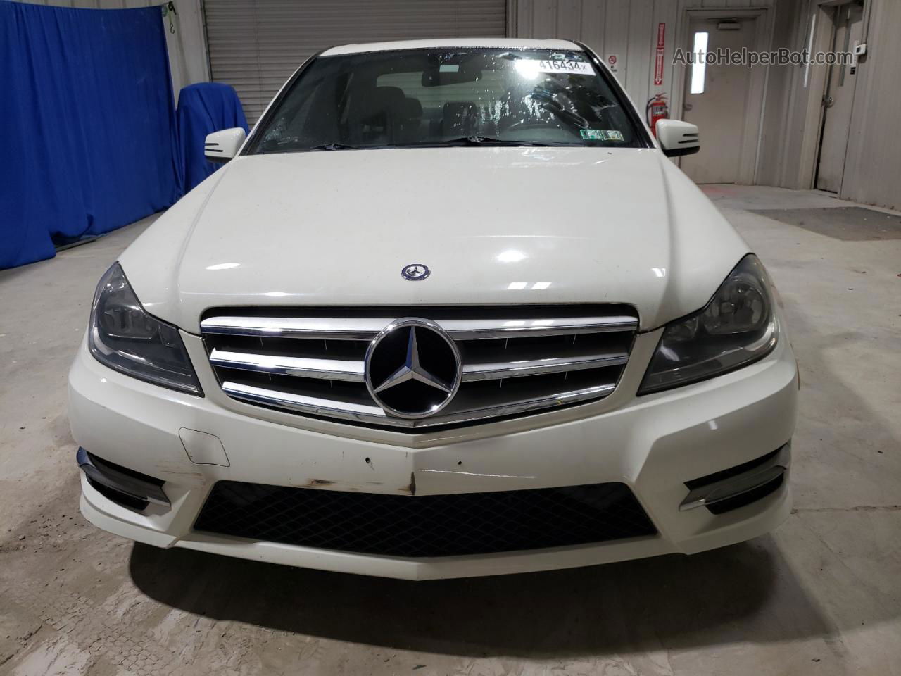 2012 Mercedes-benz C 300 4matic White vin: WDDGF8BB1CR211000