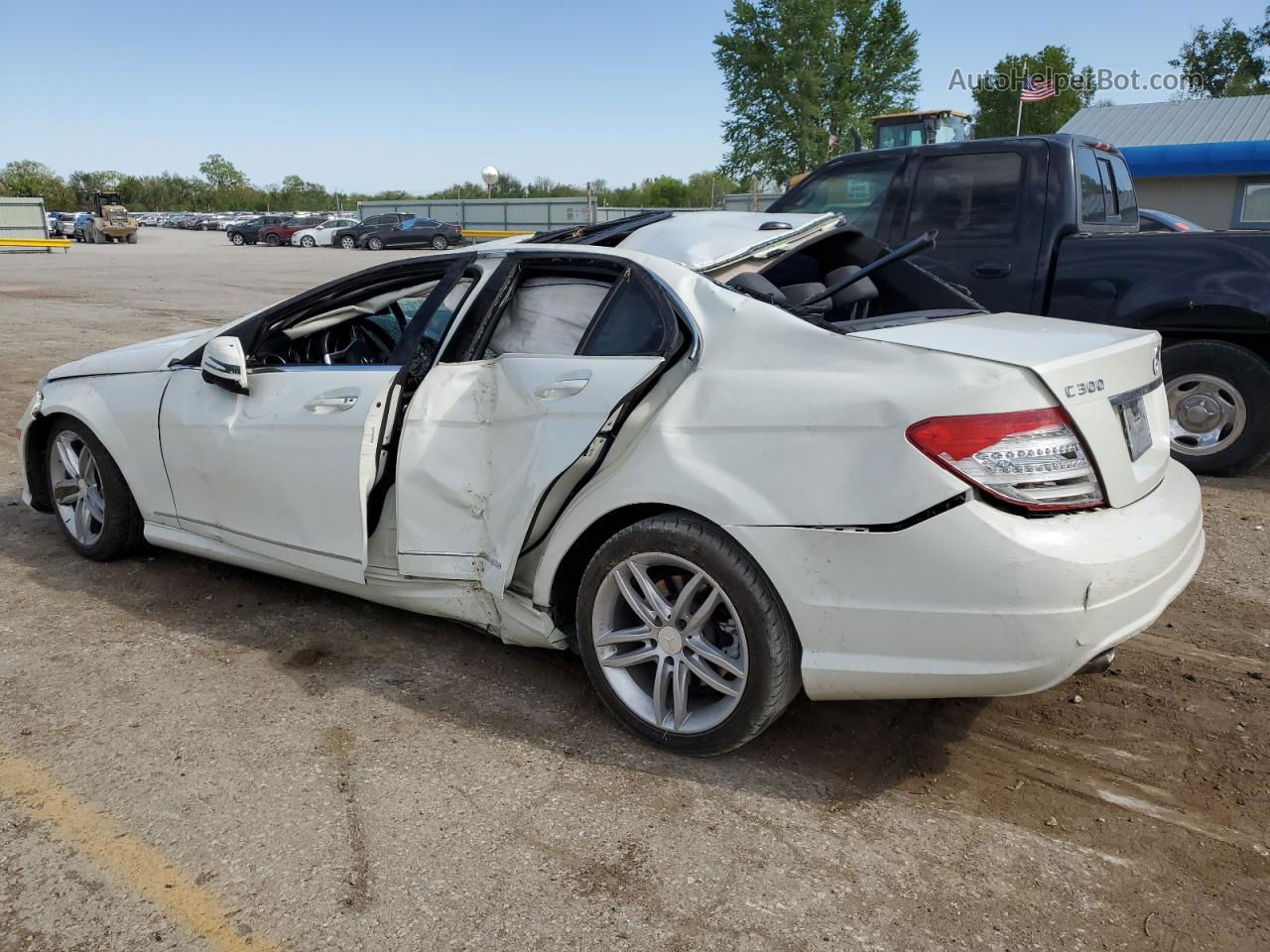 2012 Mercedes-benz C 300 4matic Белый vin: WDDGF8BB4CR226526