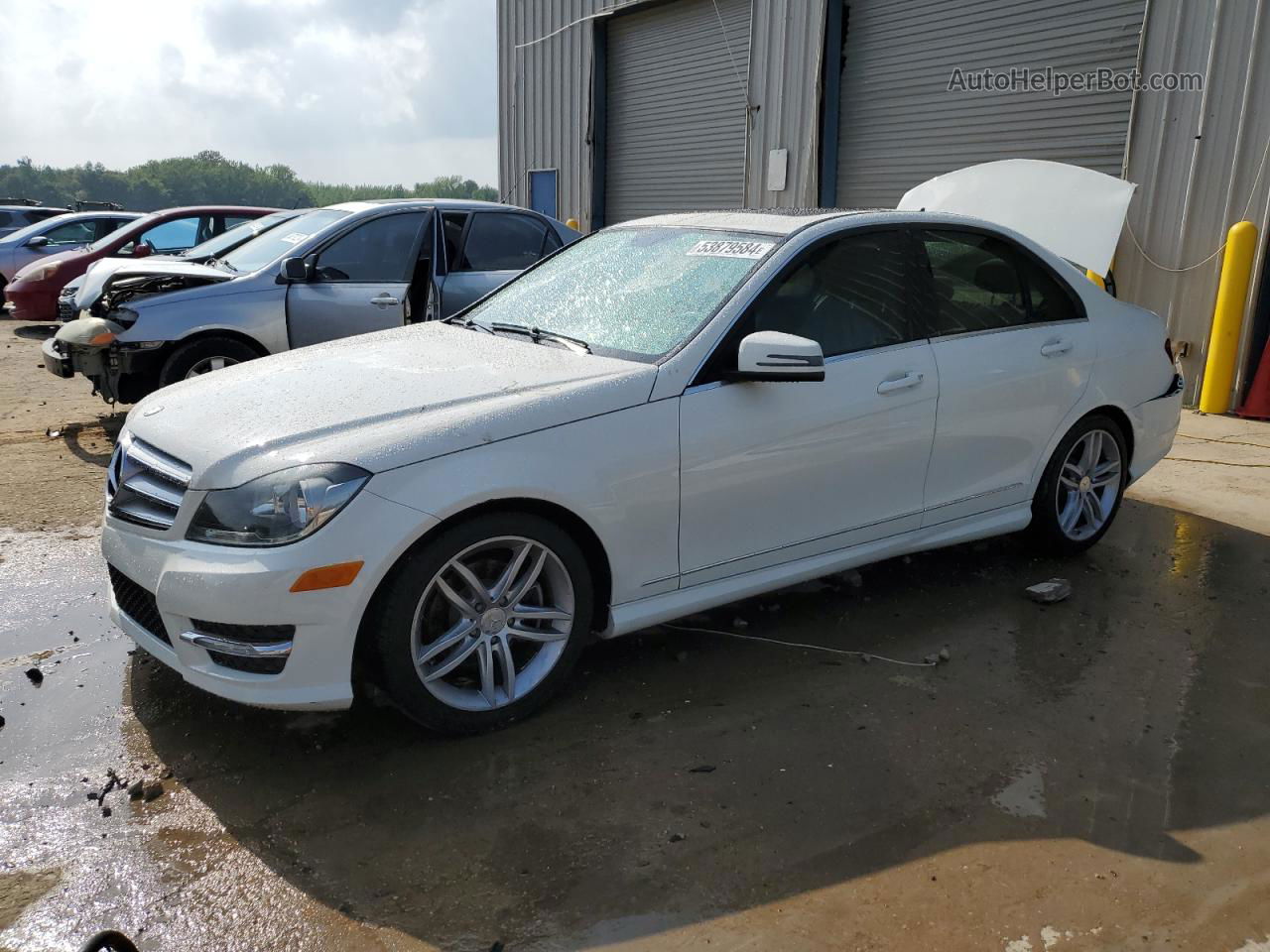 2012 Mercedes-benz C 300 4matic Белый vin: WDDGF8BB6CF911970