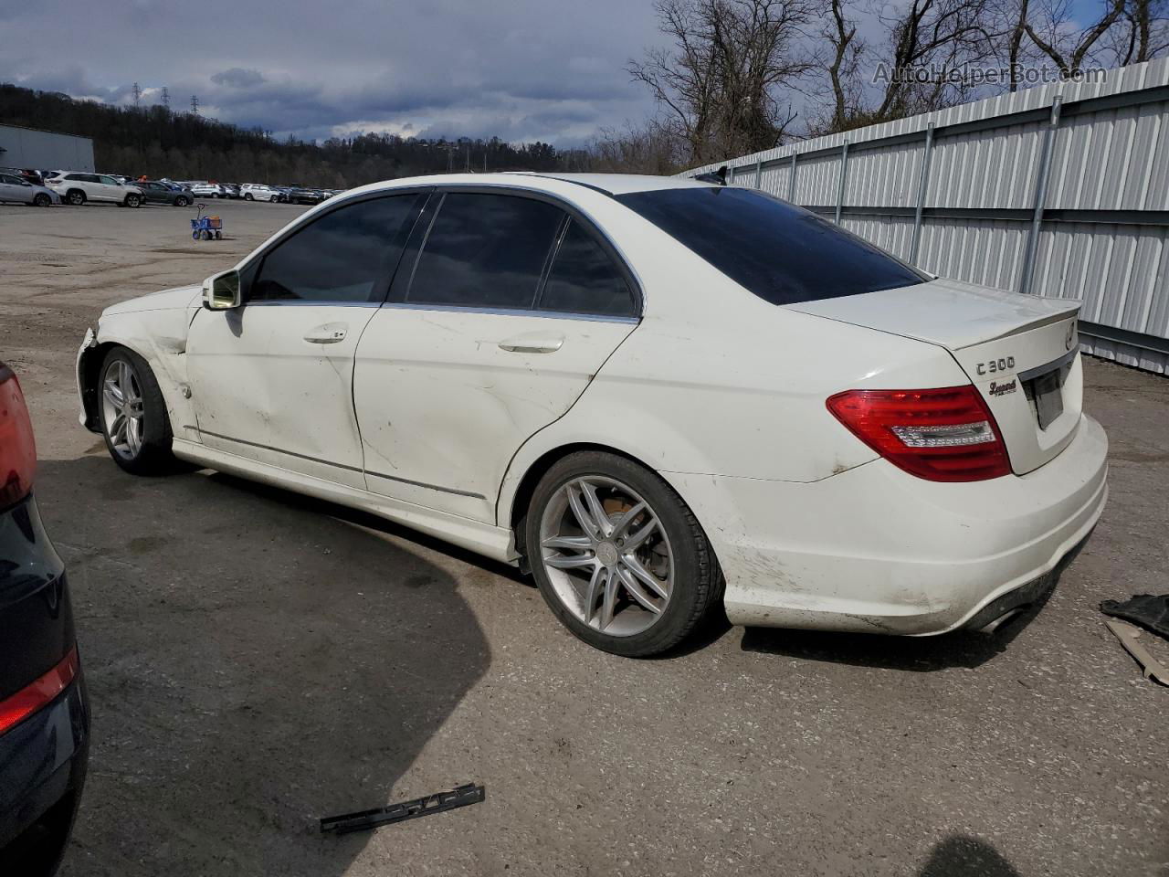 2012 Mercedes-benz C 300 4matic White vin: WDDGF8BB6CR206505