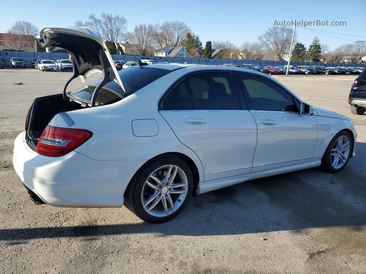 2012 Mercedes-benz C 300 4matic White vin: WDDGF8BB6CR228584