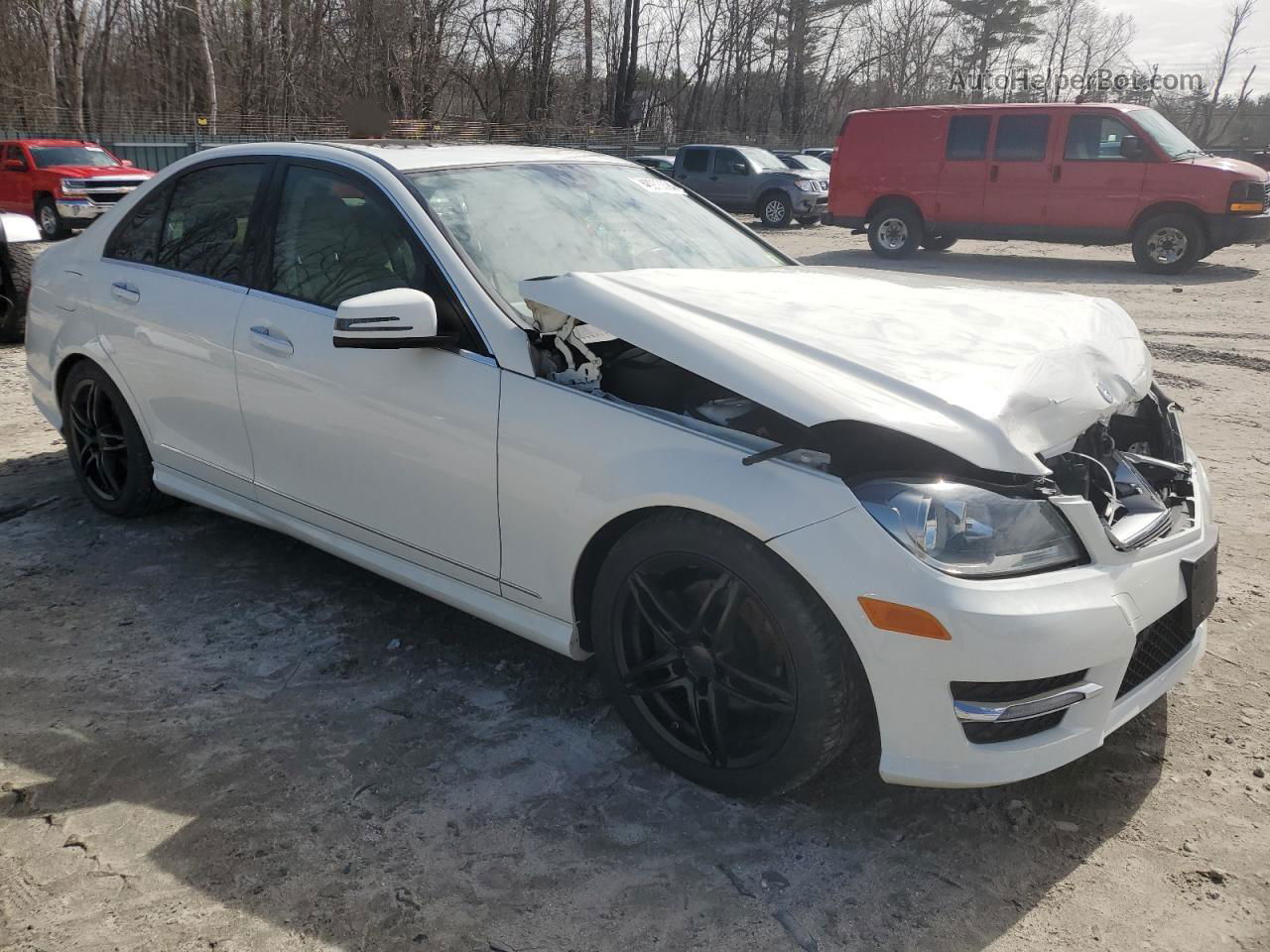 2012 Mercedes-benz C 300 4matic White vin: WDDGF8BB7CF911458