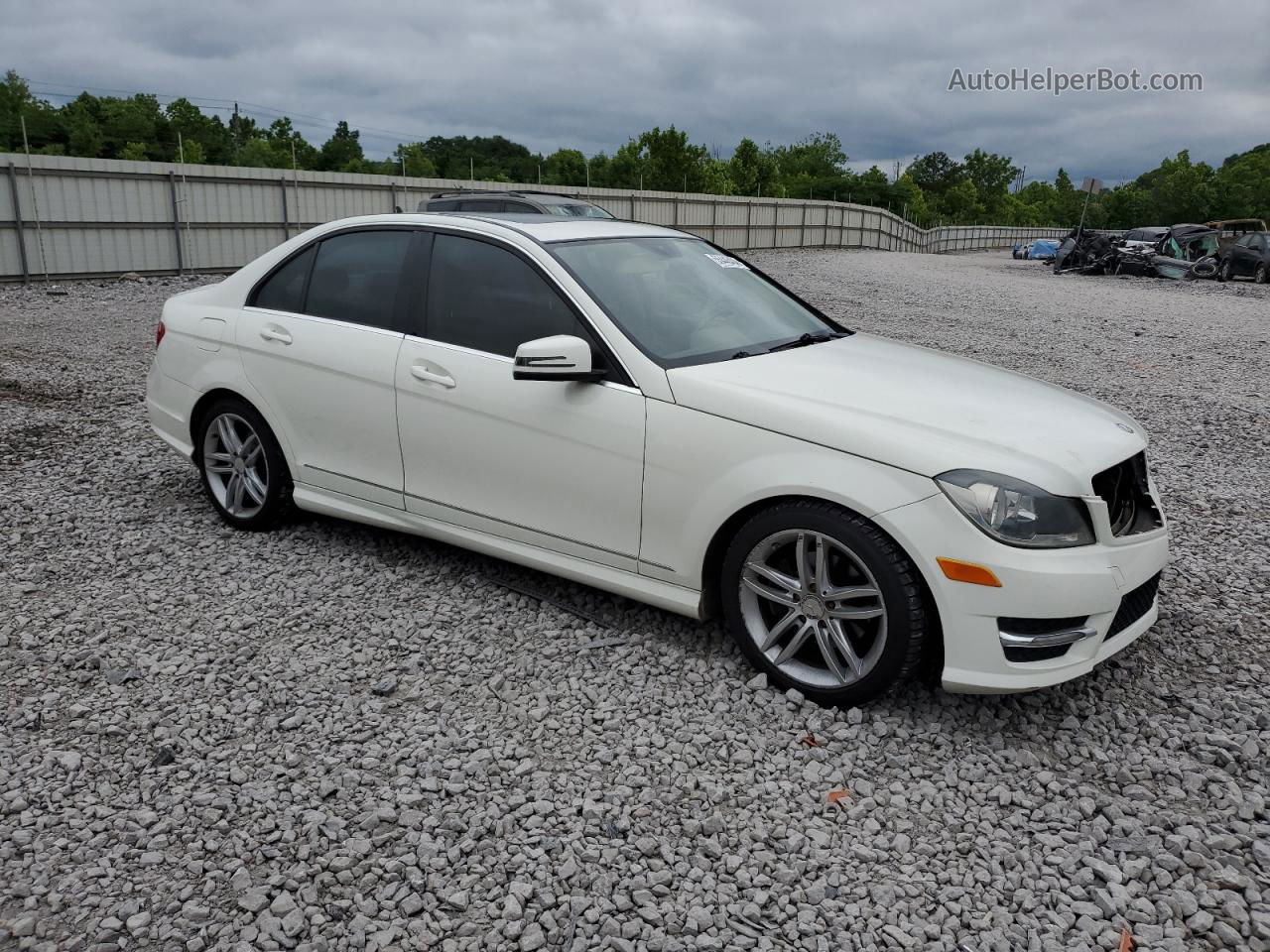 2012 Mercedes-benz C 300 4matic White vin: WDDGF8BB8CA699120