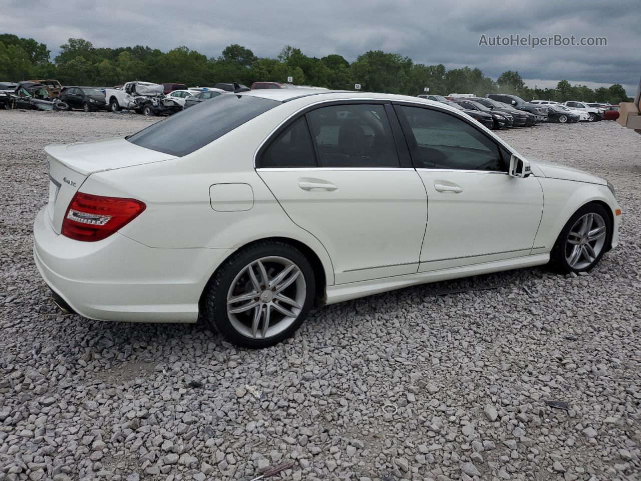 2012 Mercedes-benz C 300 4matic White vin: WDDGF8BB8CA699120