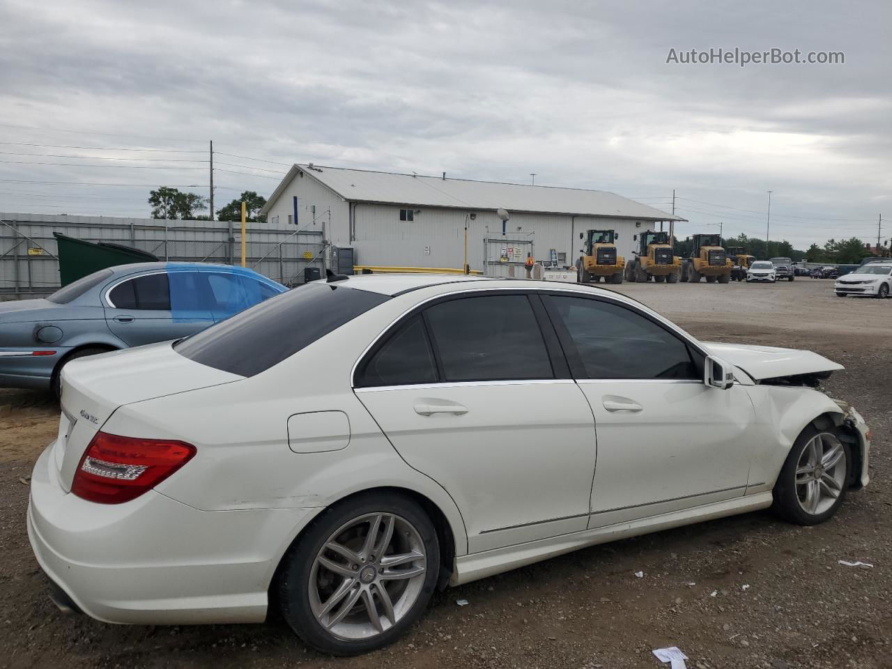 2012 Mercedes-benz C 300 4matic White vin: WDDGF8BB8CA712755