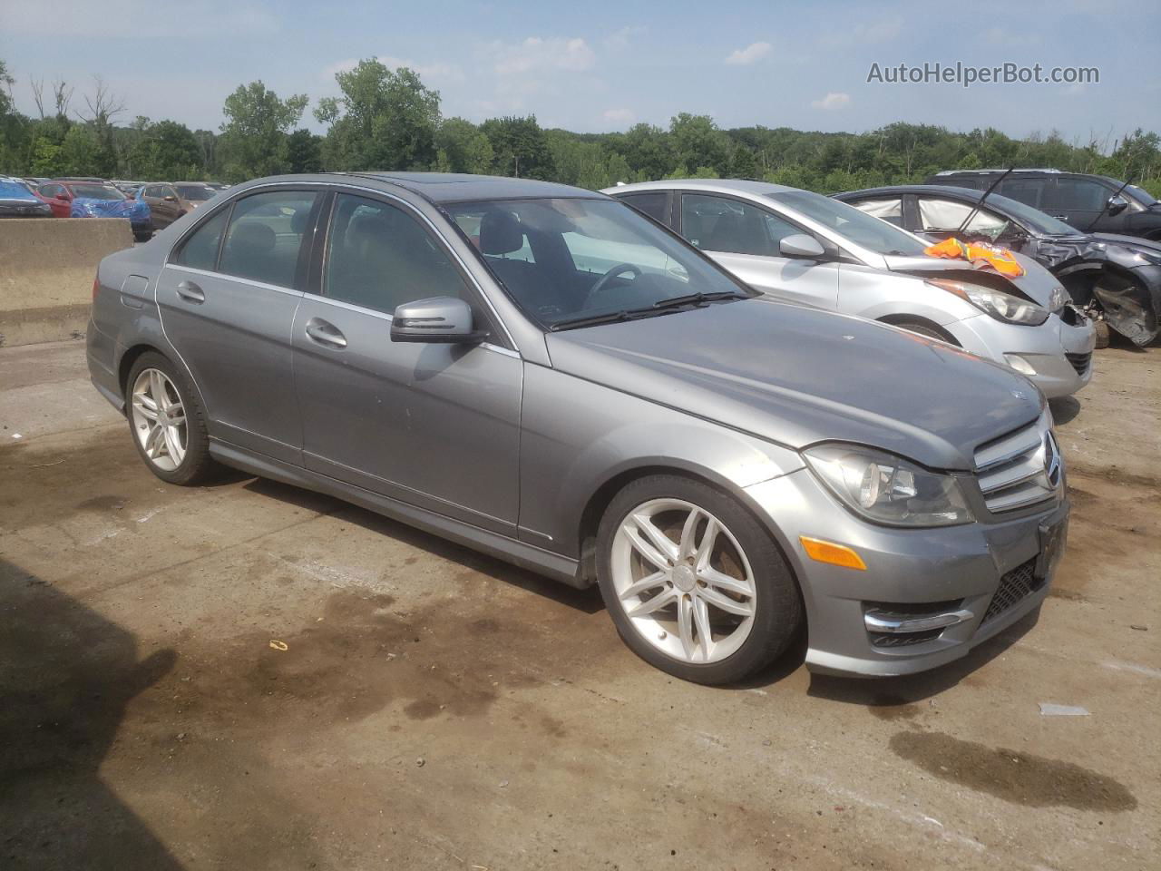 2012 Mercedes-benz C 300 4matic Серебряный vin: WDDGF8BB9CR199663