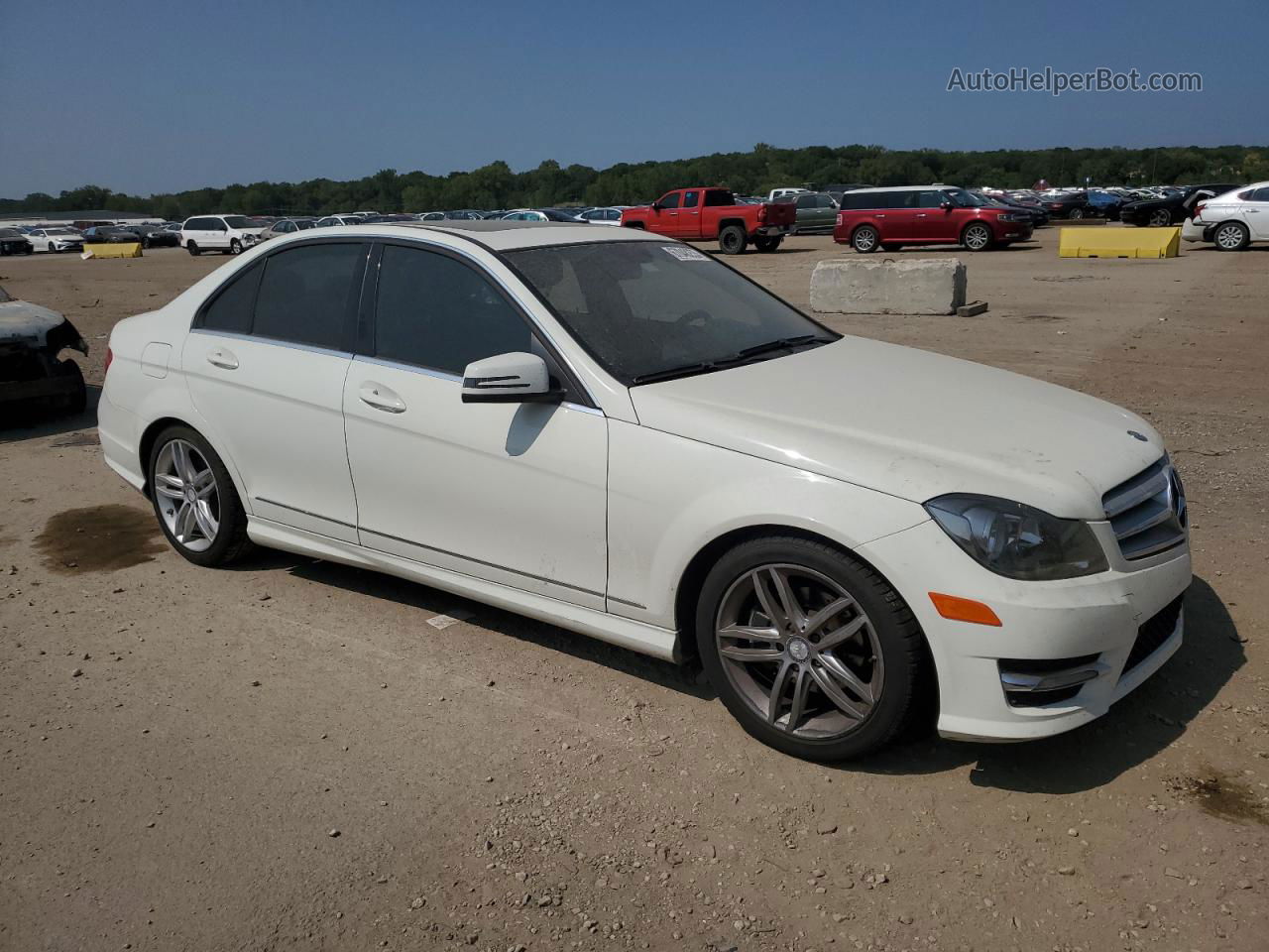 2012 Mercedes-benz C 300 4matic White vin: WDDGF8BB9CR237425