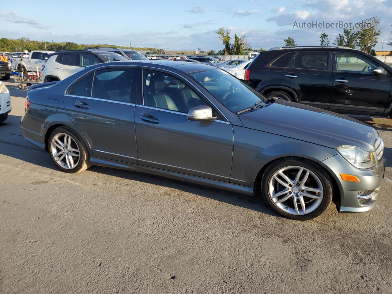 2012 Mercedes-benz C 300 4matic Gray vin: WDDGF8BBXCR213098