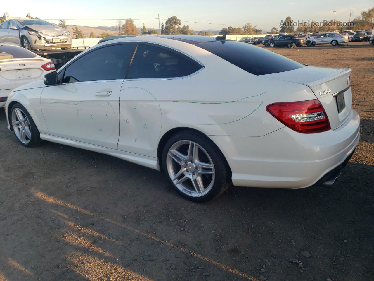 2012 Mercedes-benz C 250 White vin: WDDGJ4HB0CF752409