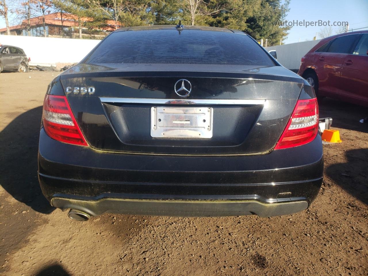 2012 Mercedes-benz C 250 Черный vin: WDDGJ4HB3CF779488