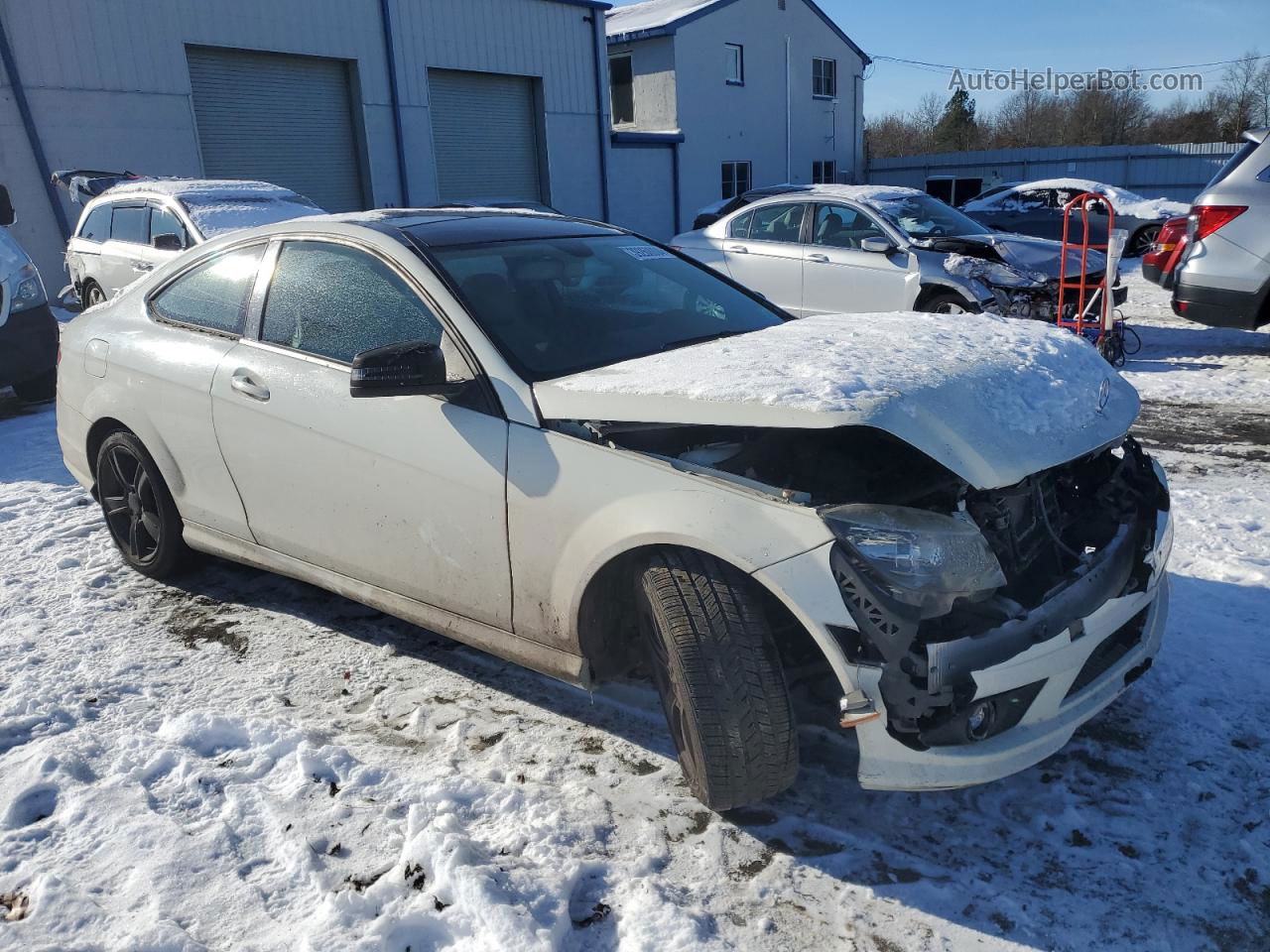 2012 Mercedes-benz C 250 White vin: WDDGJ4HB4CF787437