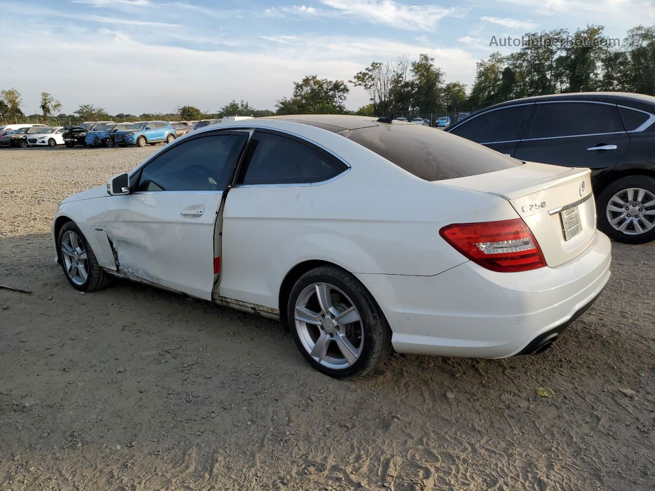 2012 Mercedes-benz C 250 White vin: WDDGJ4HB4CF901582