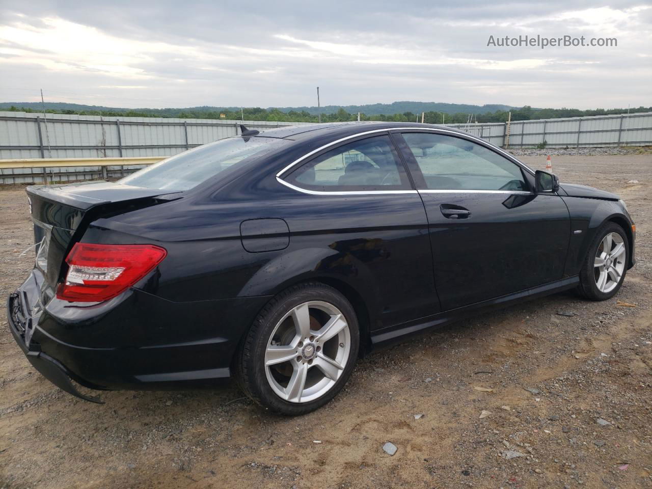 2012 Mercedes-benz C 250 Черный vin: WDDGJ4HB7CF919638