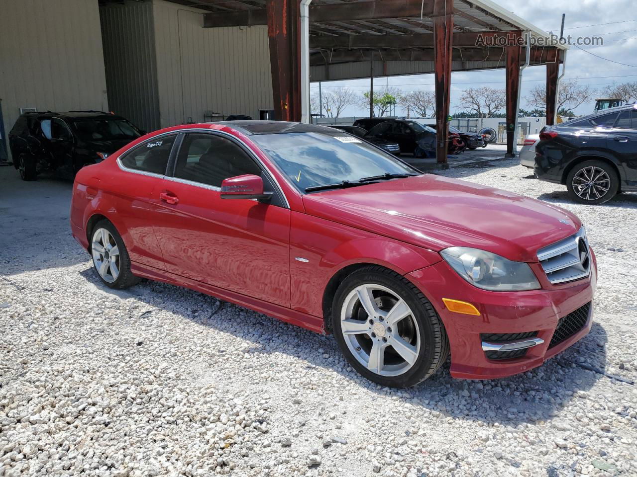 2012 Mercedes-benz C 250 Red vin: WDDGJ4HB9CF815135