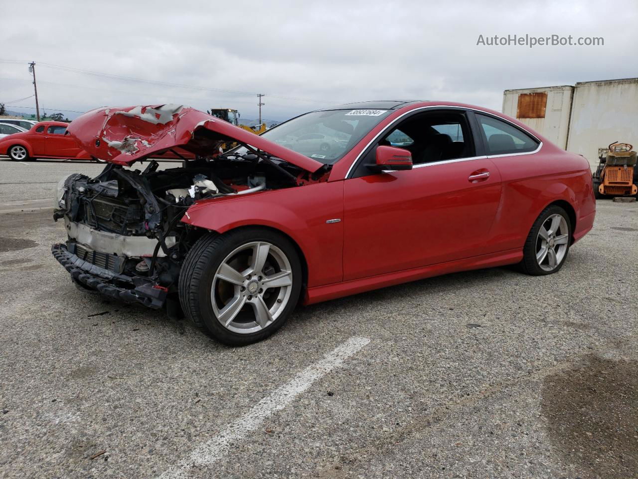 2012 Mercedes-benz C 250 Red vin: WDDGJ4HB9CF906583