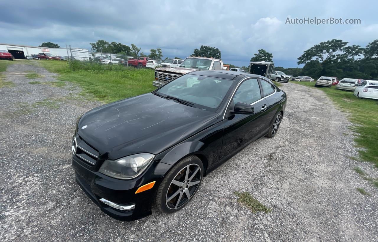 2015 Mercedes-benz C 250 Черный vin: WDDGJ4HB9FG367879