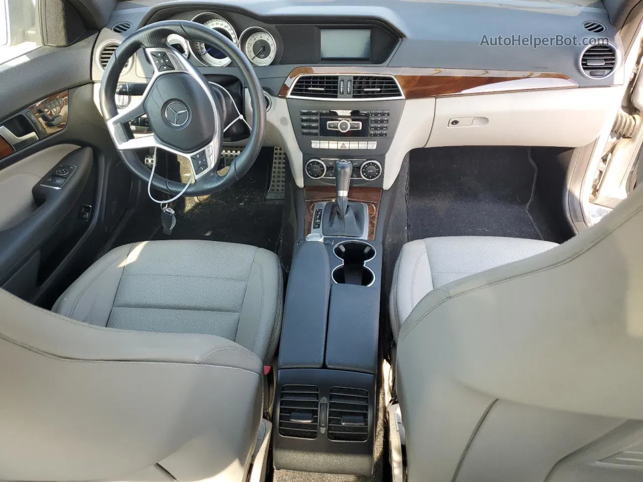 2015 Mercedes-benz C 250 Серый vin: WDDGJ4HB9FG383371