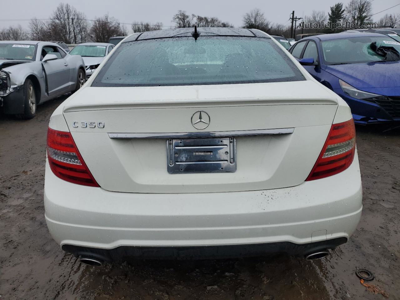 2012 Mercedes-benz C 350 White vin: WDDGJ5HB1CF868126