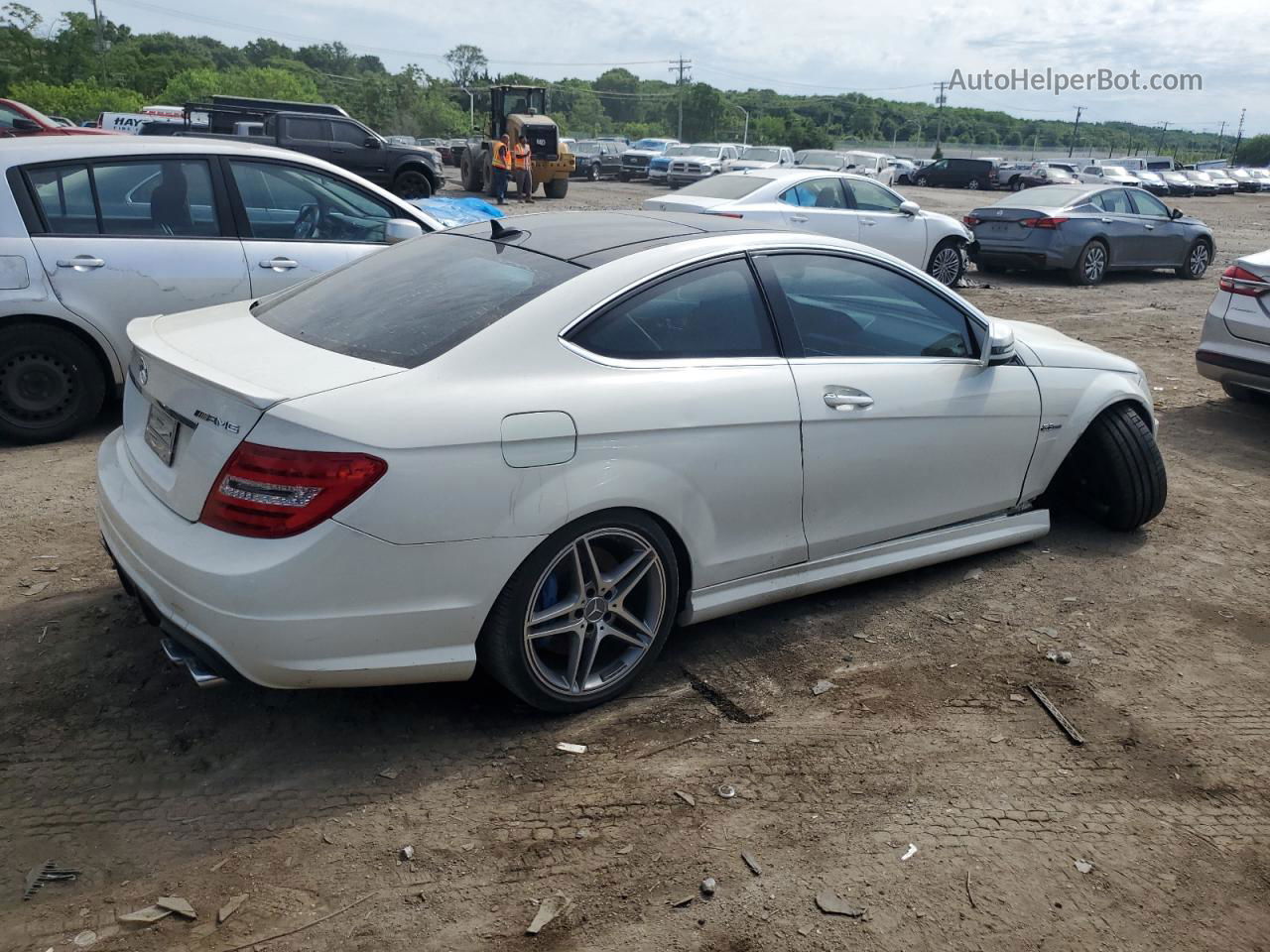 2012 Mercedes-benz C 63 Amg White vin: WDDGJ7HB8CF772814