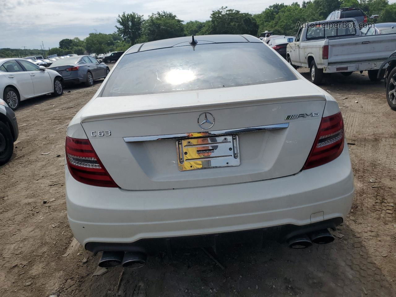 2012 Mercedes-benz C 63 Amg White vin: WDDGJ7HB8CF772814