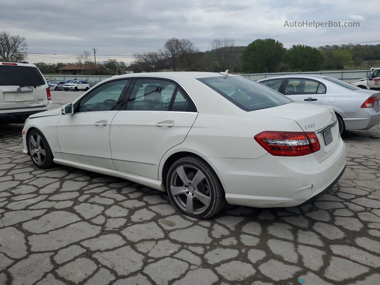 2010 Mercedes-benz E 350 White vin: WDDHF5GB2AA081980