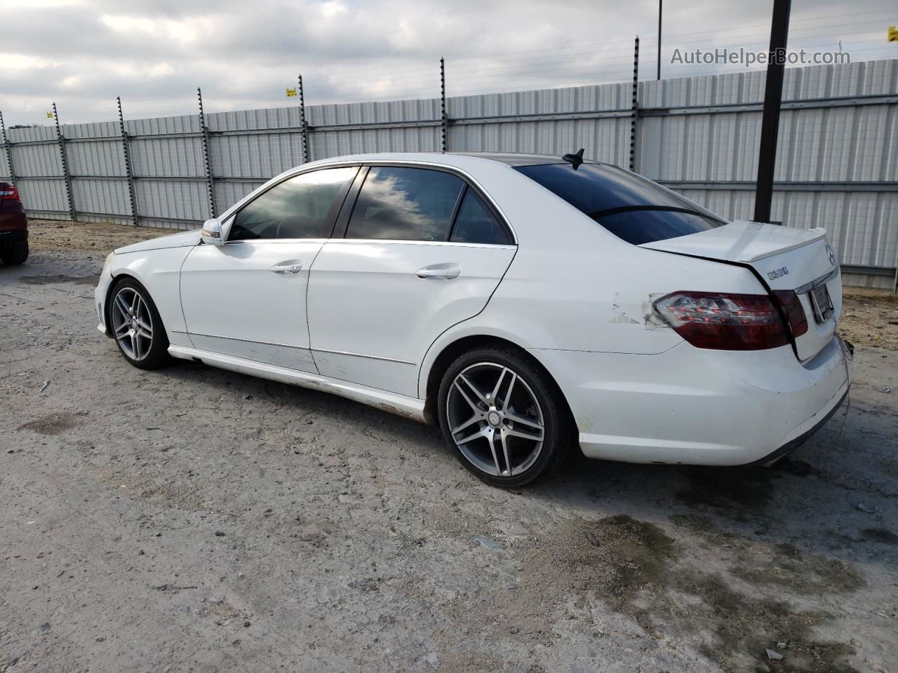 2010 Mercedes-benz E 350 White vin: WDDHF5GB4AA104420