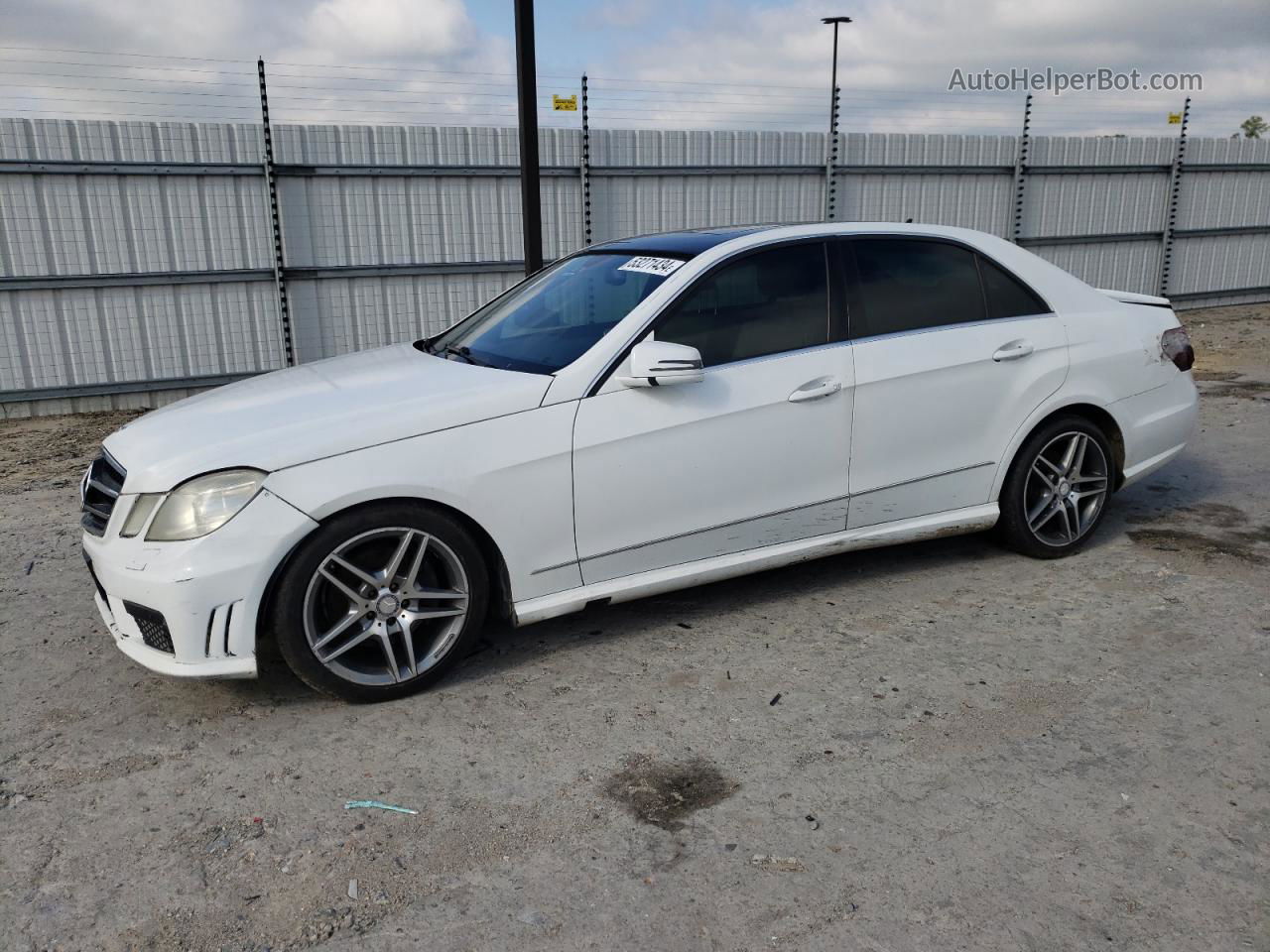 2010 Mercedes-benz E 350 White vin: WDDHF5GB4AA104420