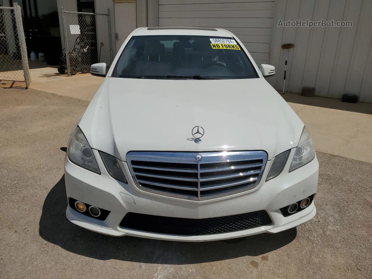 2010 Mercedes-benz E 350 White vin: WDDHF5GB6AA096059