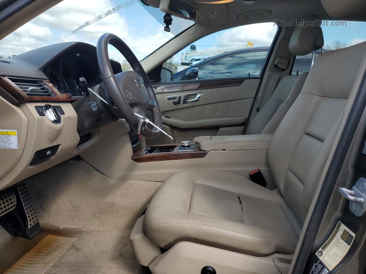 2010 Mercedes-benz E 350 Tan vin: WDDHF5GB9AA177184